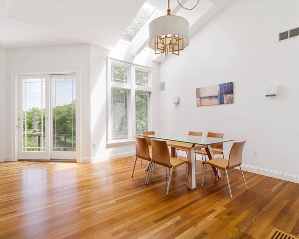 100 Westcliff Rd, Weston, MA 02493