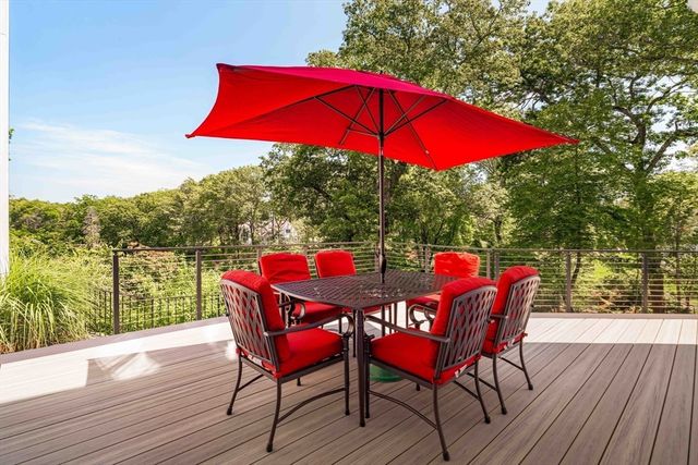 100 Westcliff Rd, Weston, MA 02493