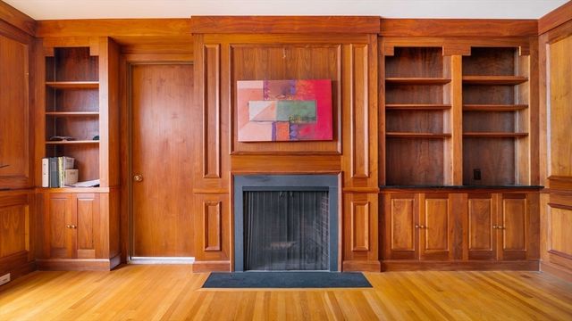 100 Westcliff Rd, Weston, MA 02493