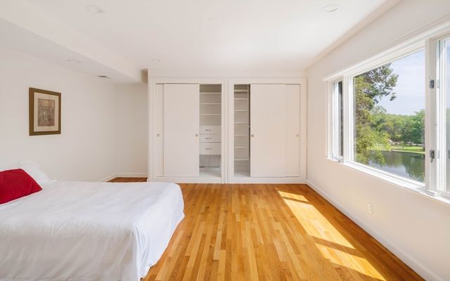 100 Westcliff Rd, Weston, MA 02493