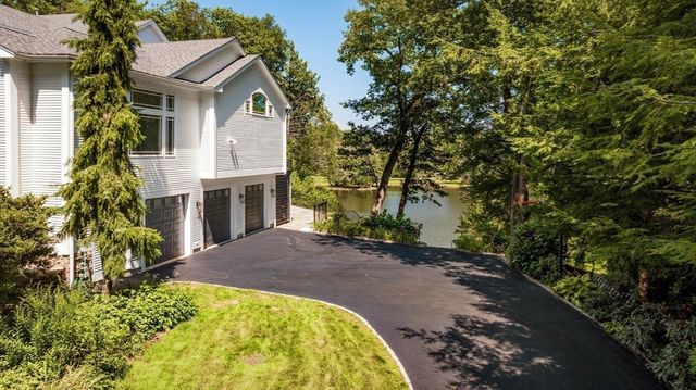 100 Westcliff Rd, Weston, MA 02493