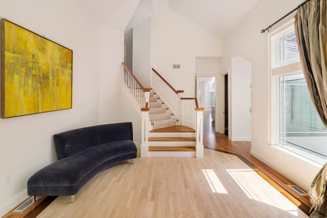 100 Westcliff Rd, Weston, MA 02493