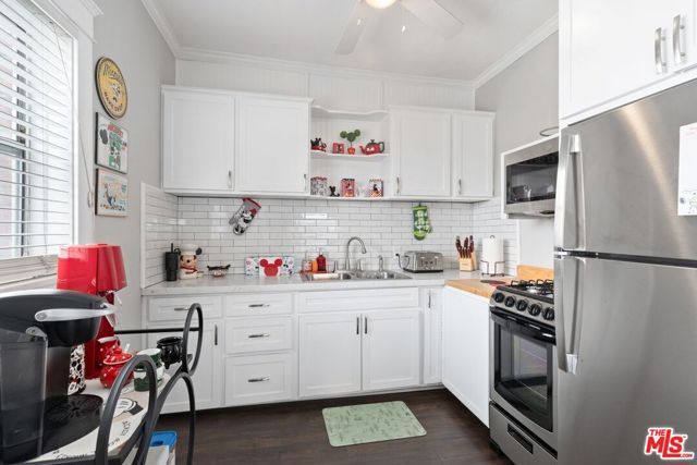 325 W 3rd Street 502, Long Beach, CA 90802