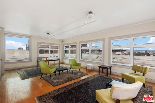 325 W 3rd Street 502, Long Beach, CA 90802