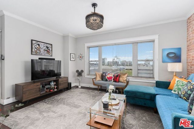 325 W 3rd Street 502, Long Beach, CA 90802