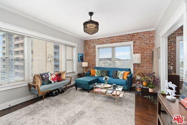 325 W 3rd Street 502, Long Beach, CA 90802