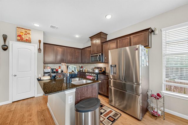 1916 Acklen Run Drive, Rosharon, TX 77583