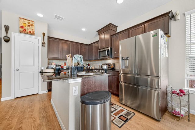 1916 Acklen Run Drive, Rosharon, TX 77583