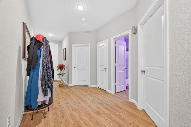 1916 Acklen Run Drive, Rosharon, TX 77583