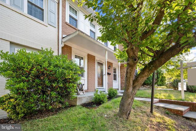 1430 DEERFIELD LN, Woodbridge, VA 22191