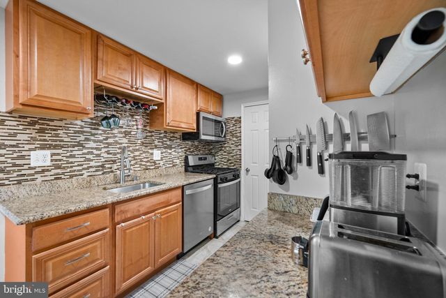 1430 DEERFIELD LN, Woodbridge, VA 22191