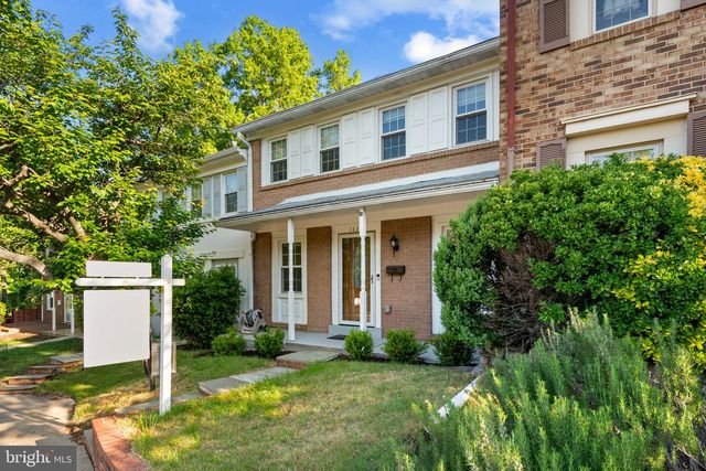 1430 DEERFIELD LN, Woodbridge, VA 22191