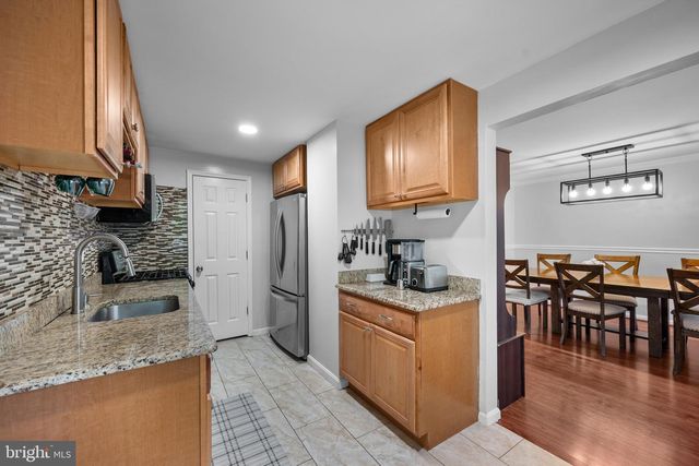 1430 DEERFIELD LN, Woodbridge, VA 22191