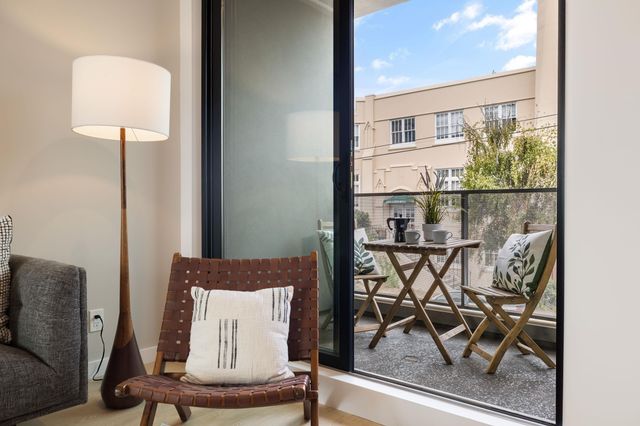 1233 Hampel St., Oakland, CA 94602