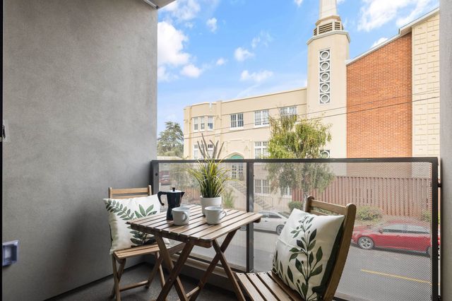 1233 Hampel St., Oakland, CA 94602