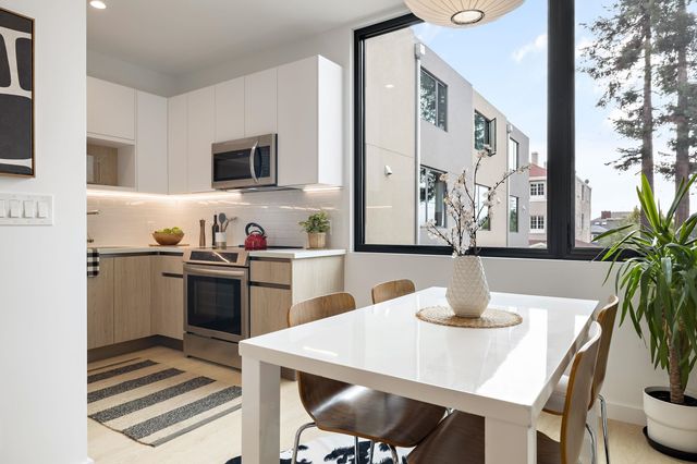 1233 Hampel St., Oakland, CA 94602