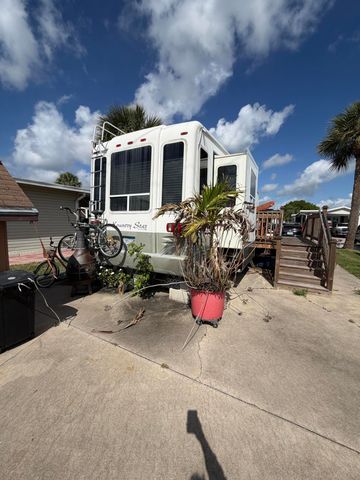 5240 SE 67th Avenue SE, Okeechobee, FL 34974