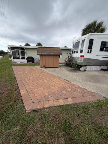 5240 SE 67th Avenue SE, Okeechobee, FL 34974