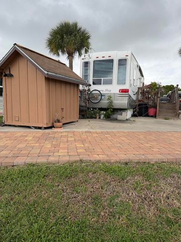 5240 SE 67th Avenue SE, Okeechobee, FL 34974