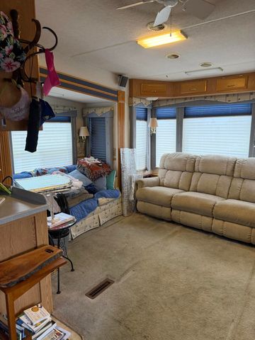 5240 SE 67th Avenue SE, Okeechobee, FL 34974