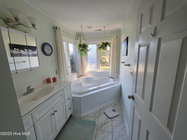 133 Cummins Creek Road, Beaufort, NC 28516