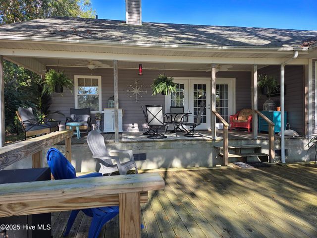 133 Cummins Creek Road, Beaufort, NC 28516