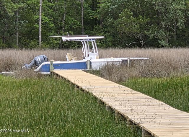 133 Cummins Creek Road, Beaufort, NC 28516