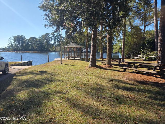 133 Cummins Creek Road, Beaufort, NC 28516