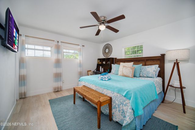 1338 PINEWOOD Road, Jacksonville Beach, FL 32250