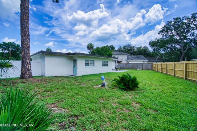 1338 PINEWOOD Road, Jacksonville Beach, FL 32250