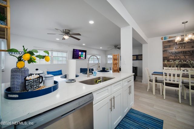 1338 PINEWOOD Road, Jacksonville Beach, FL 32250