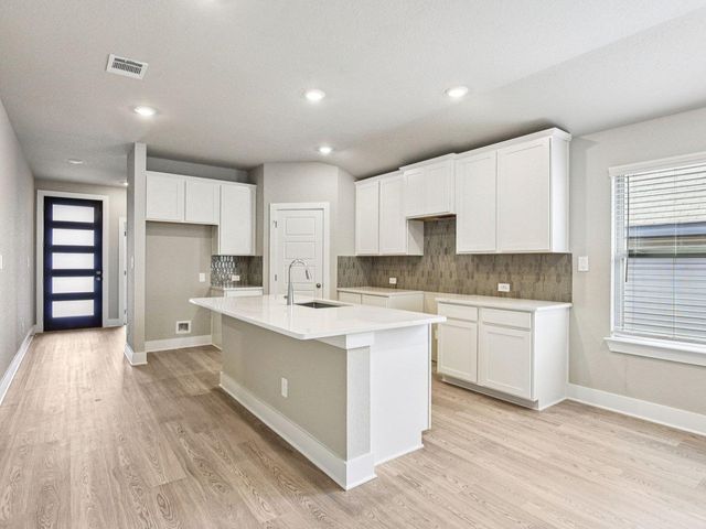 704 Timbo DR, Jarrell, TX 76537