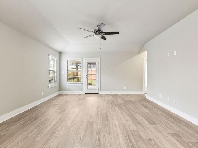 704 Timbo DR, Jarrell, TX 76537