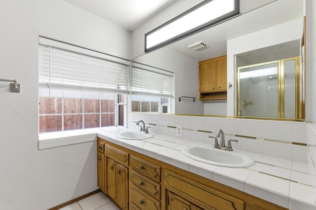 2377 Frederick Way, Madera, CA 93637