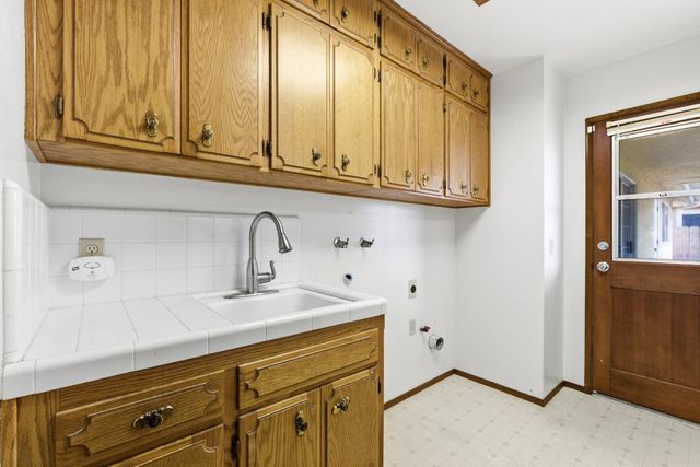 2377 Frederick Way, Madera, CA 93637