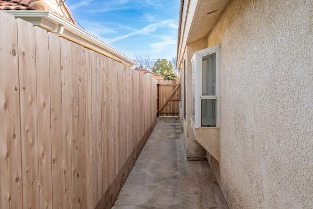 2377 Frederick Way, Madera, CA 93637