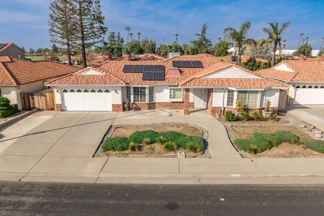 2377 Frederick Way, Madera, CA 93637