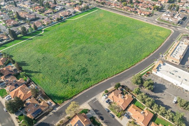 2377 Frederick Way, Madera, CA 93637