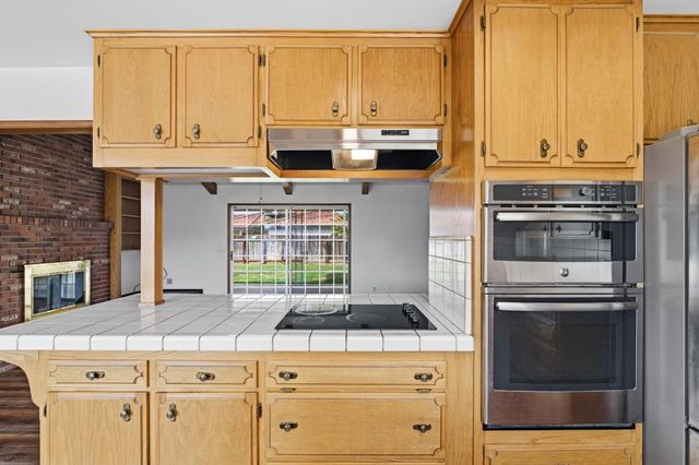 2377 Frederick Way, Madera, CA 93637