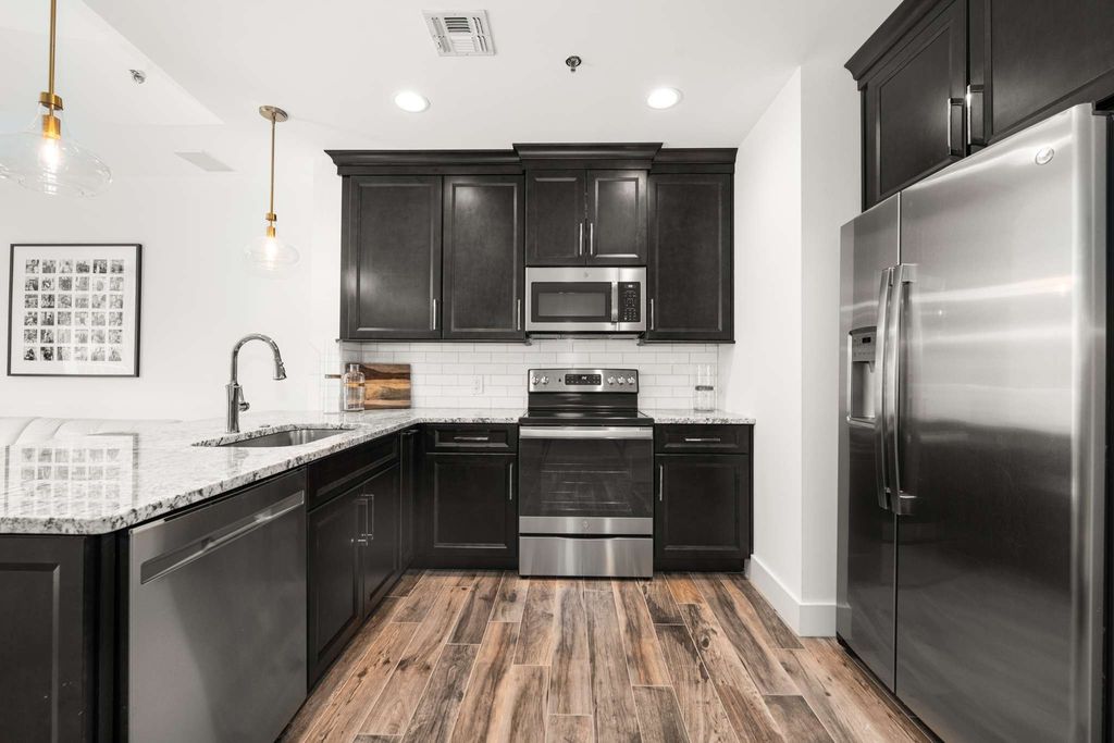 301 Demonbreun St Unit 920, Nashville, TN 37201