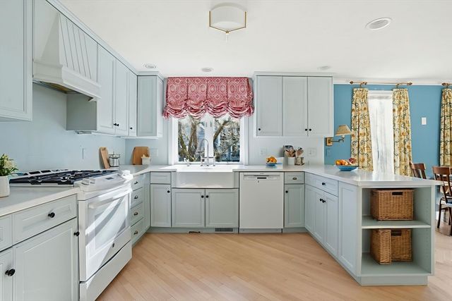 77 Tussock Brook Rd 77, Duxbury, MA 02332