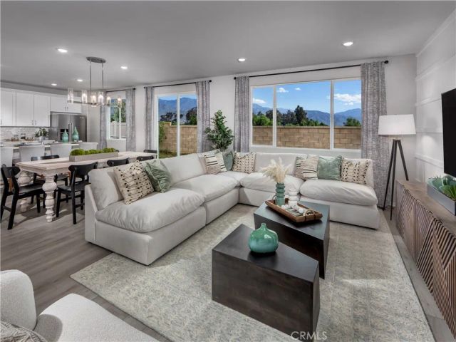2038 Grapefruit Street, Redlands, CA 92374
