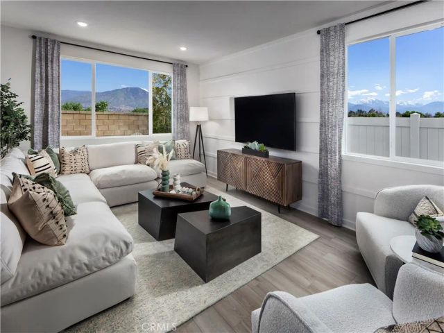 2038 Grapefruit Street, Redlands, CA 92374