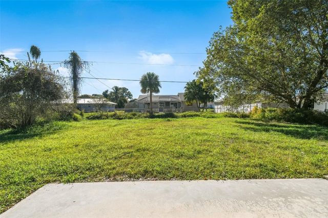 516 SW Buswell Avenue, Port St. Lucie, Port St Lucie, FL 34983