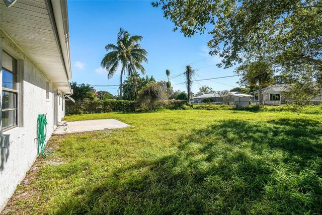 516 SW Buswell Avenue, Port St. Lucie, Port St Lucie, FL 34983