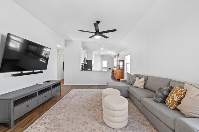 103 Canley LOOP, Hutto, TX 78634