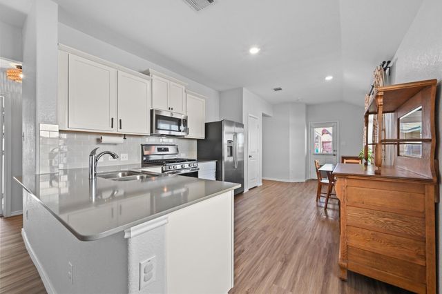 103 Canley LOOP, Hutto, TX 78634