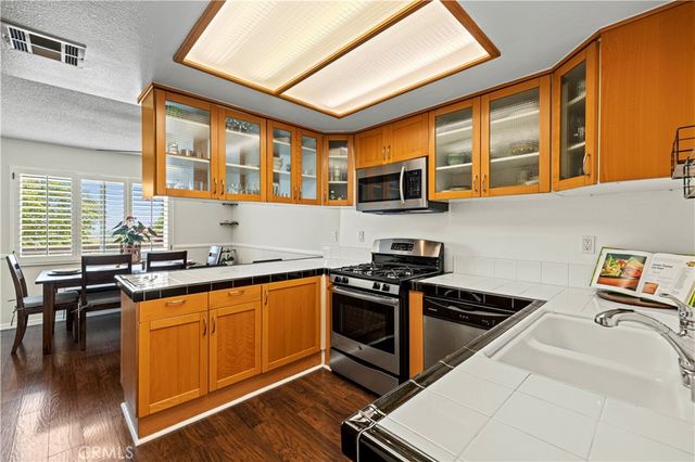 15614 Crestview Lane 63, Granada Hills, CA 91344