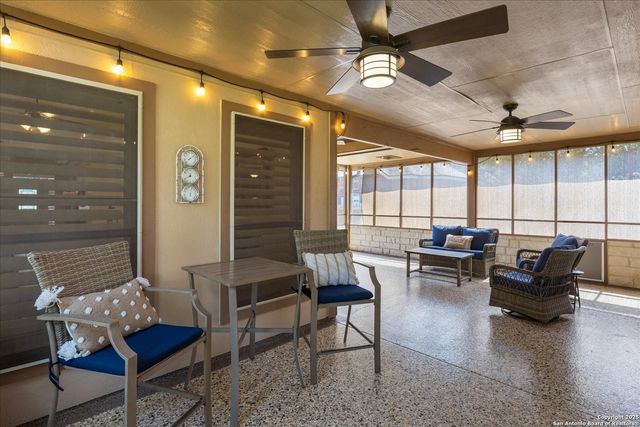 47 Horseshoe Cyn, San Antonio, TX 78258