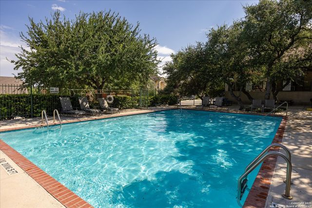 47 Horseshoe Cyn, San Antonio, TX 78258